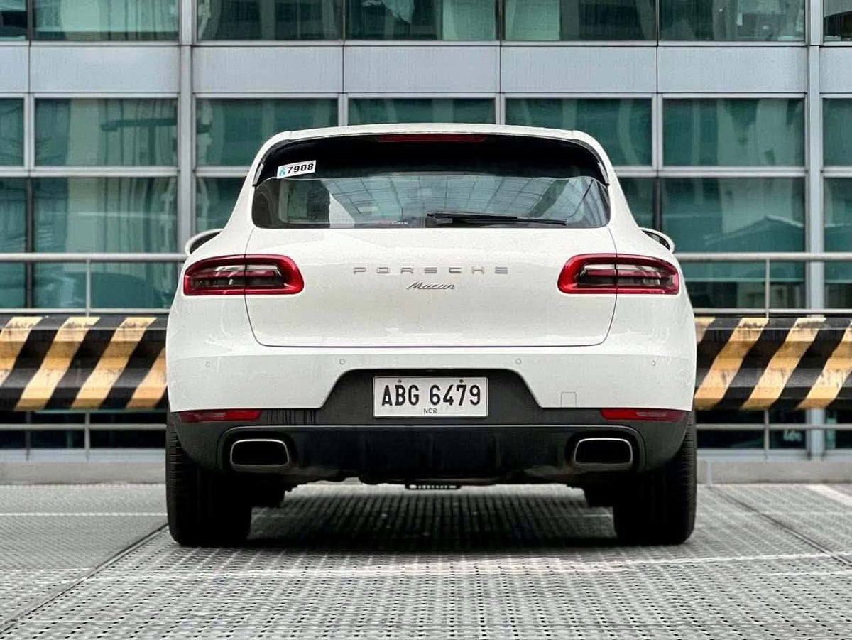 2015 Porsche Macan 2.0 Turbocharged AWD, Automatic, Gas