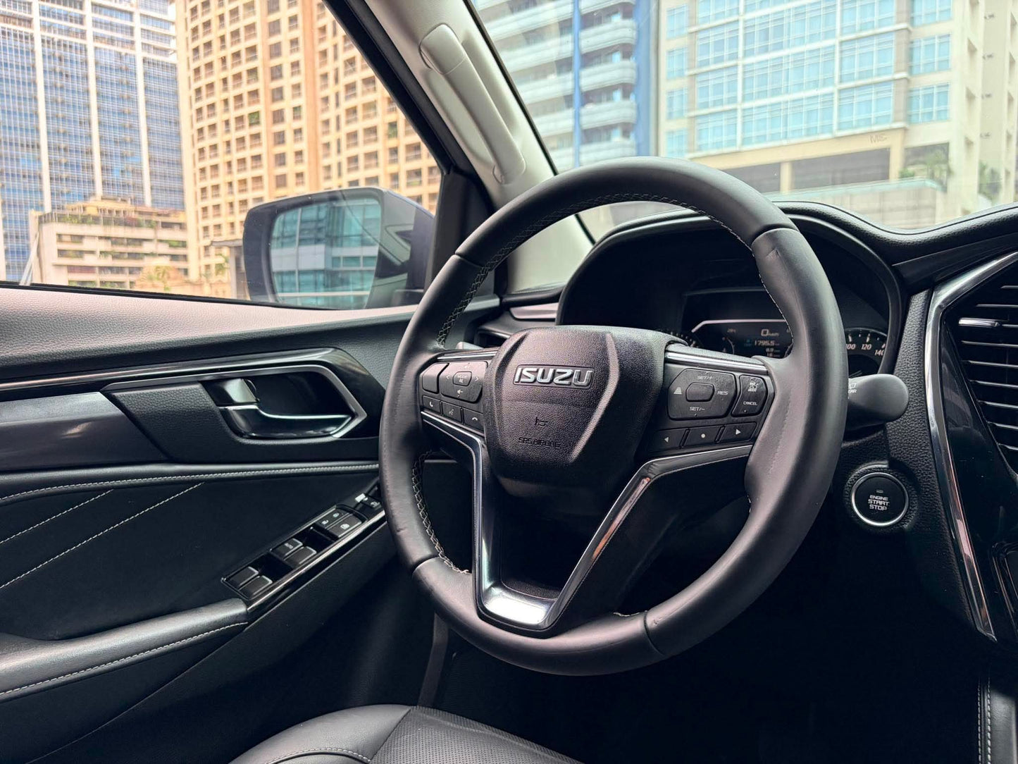 2023 Isuzu MU-X 3.0 4x2 LS-E, Automatic, Diesel