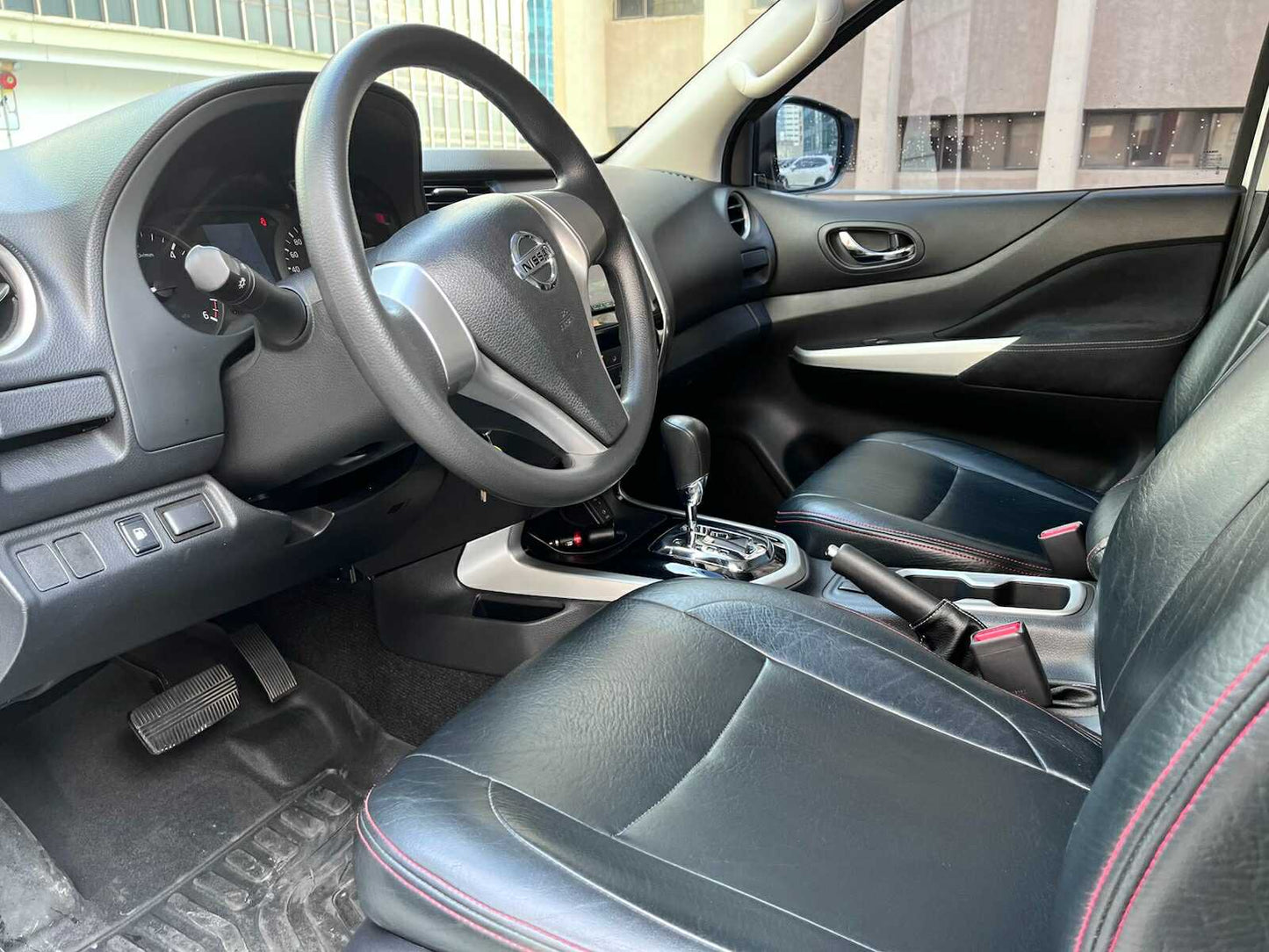 2017 Nissan Navara 2.5 EL 4x2, Automatic, Diesel