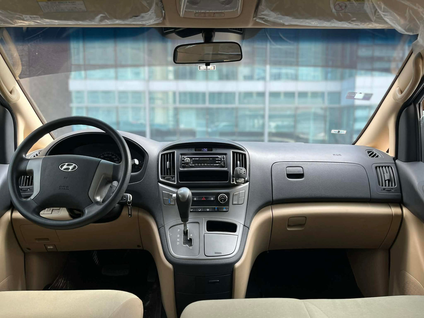 2016 Hyundai Grand Starex 2.5 VGT, Automatic, Diesel