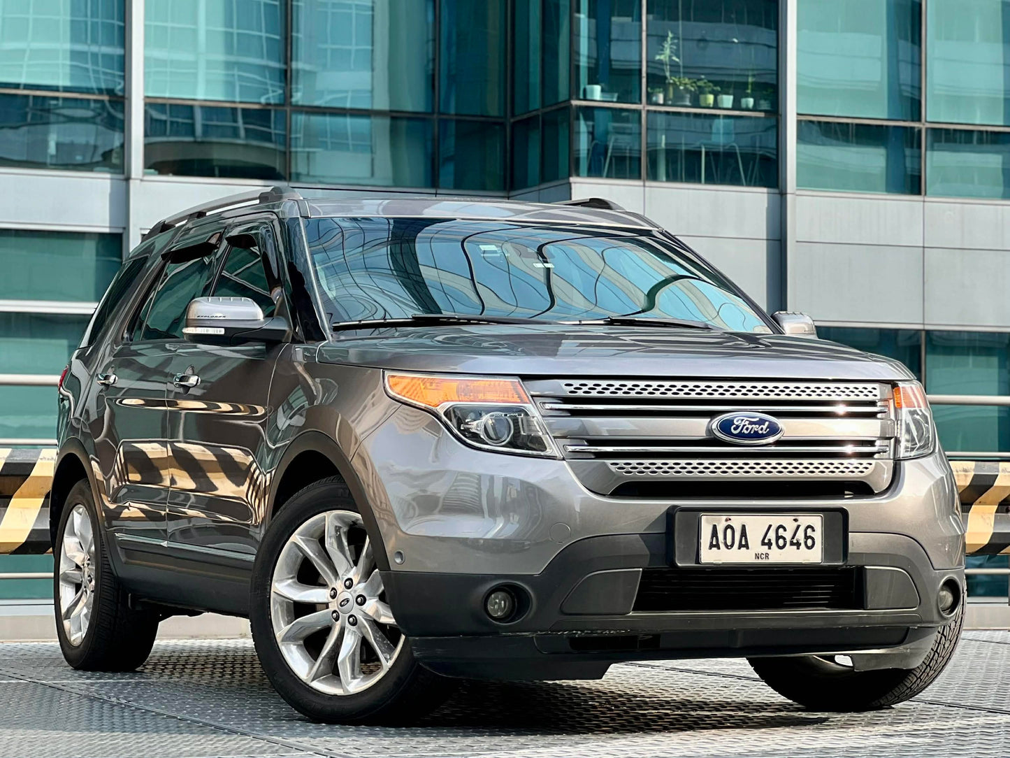 2014 Ford Explorer AWD 3.5, Automatic, Gas