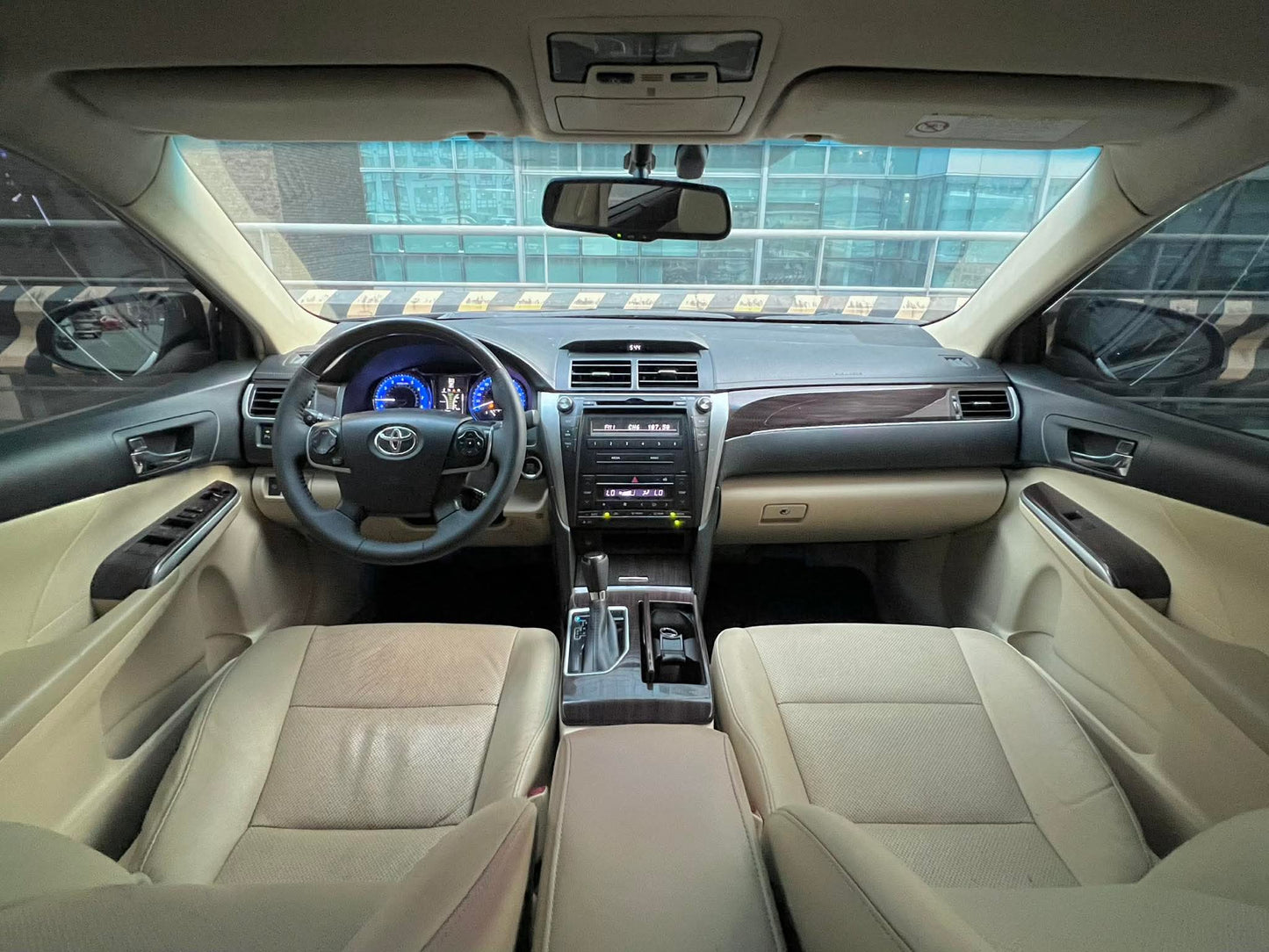 2018 Toyota Camry 2.5 V, Automatic, Gas