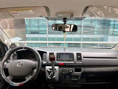 2023 Hiace Commuter 3.0 Decontent, Manual, Diesel