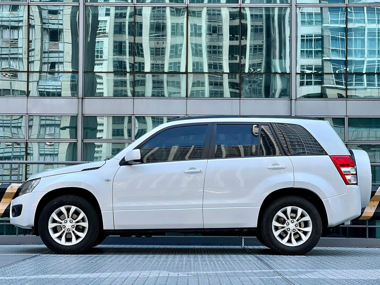 2014 Suzuki Grand Vitara GL Automatic Gas