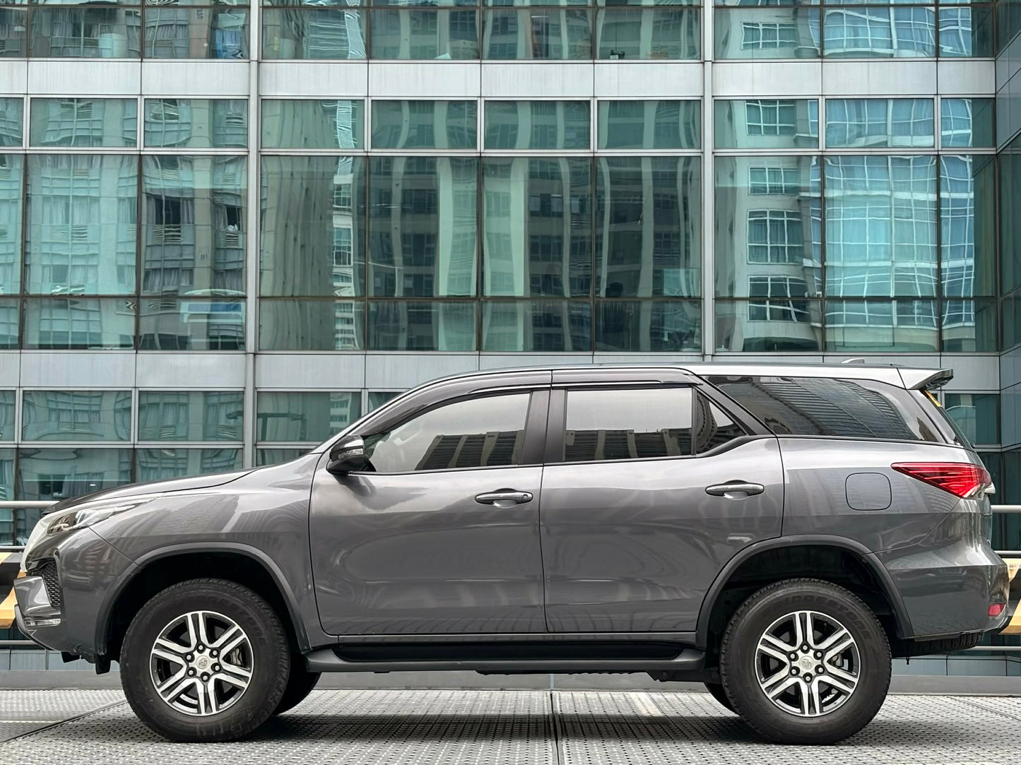 2024 Toyota Fortuner G, Automatic, Diesel