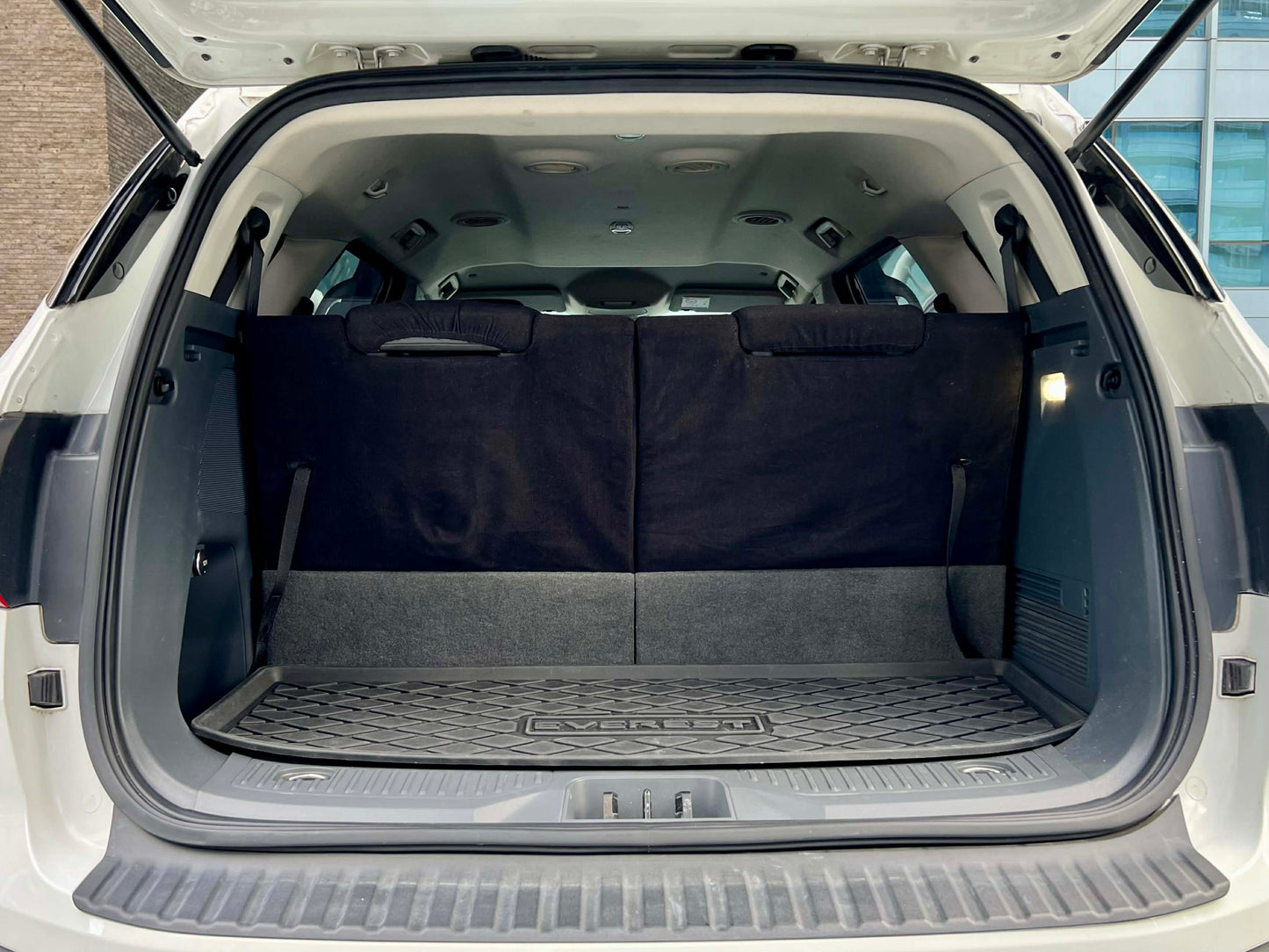 2017 Ford Everest Trend 4x2 2.2,  Automatic, Diesel