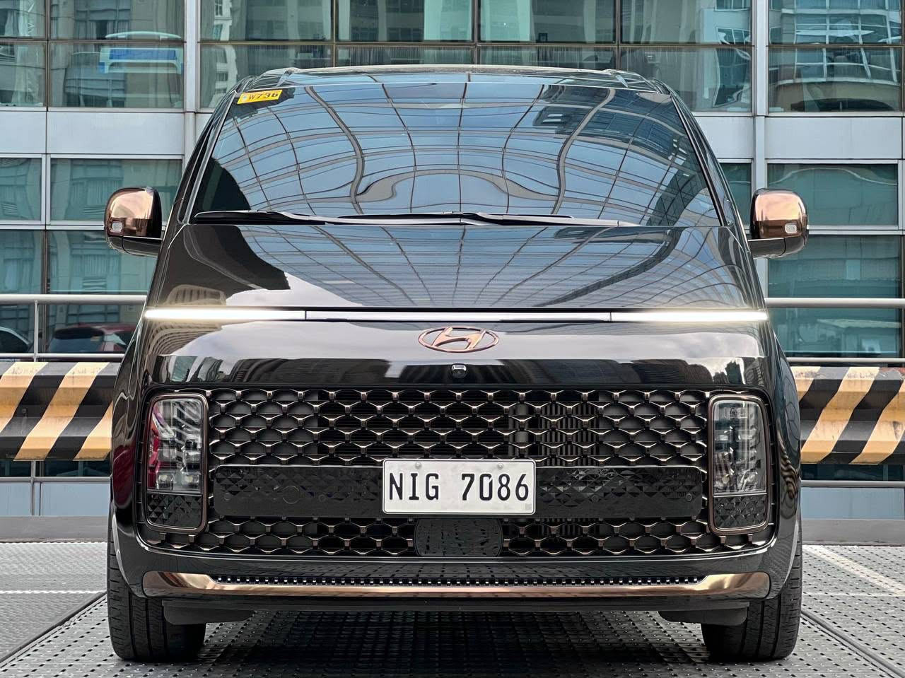 2023 Hyundai Staria Premium+ AWD 2.2, Automatic, Diesel