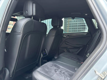 2016 Porsche Macan 2.0 Turbo, Automatic, Gas