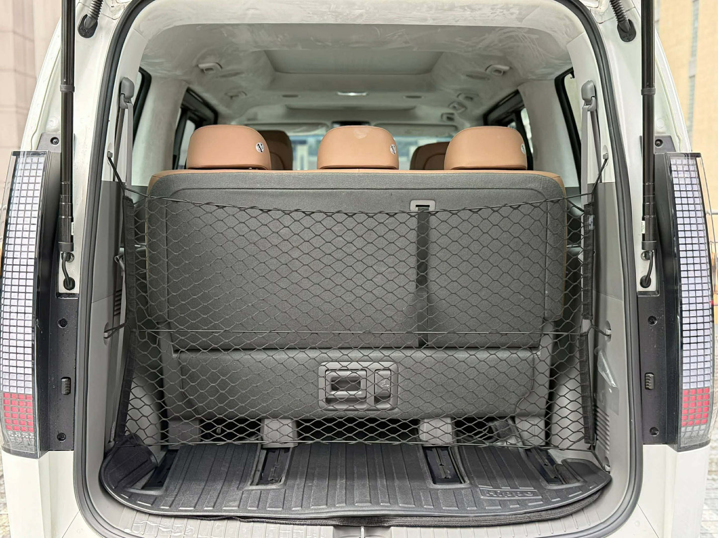 2024 Hyundai Staria Premium+ AWD 2.2, Automatic, Diesel