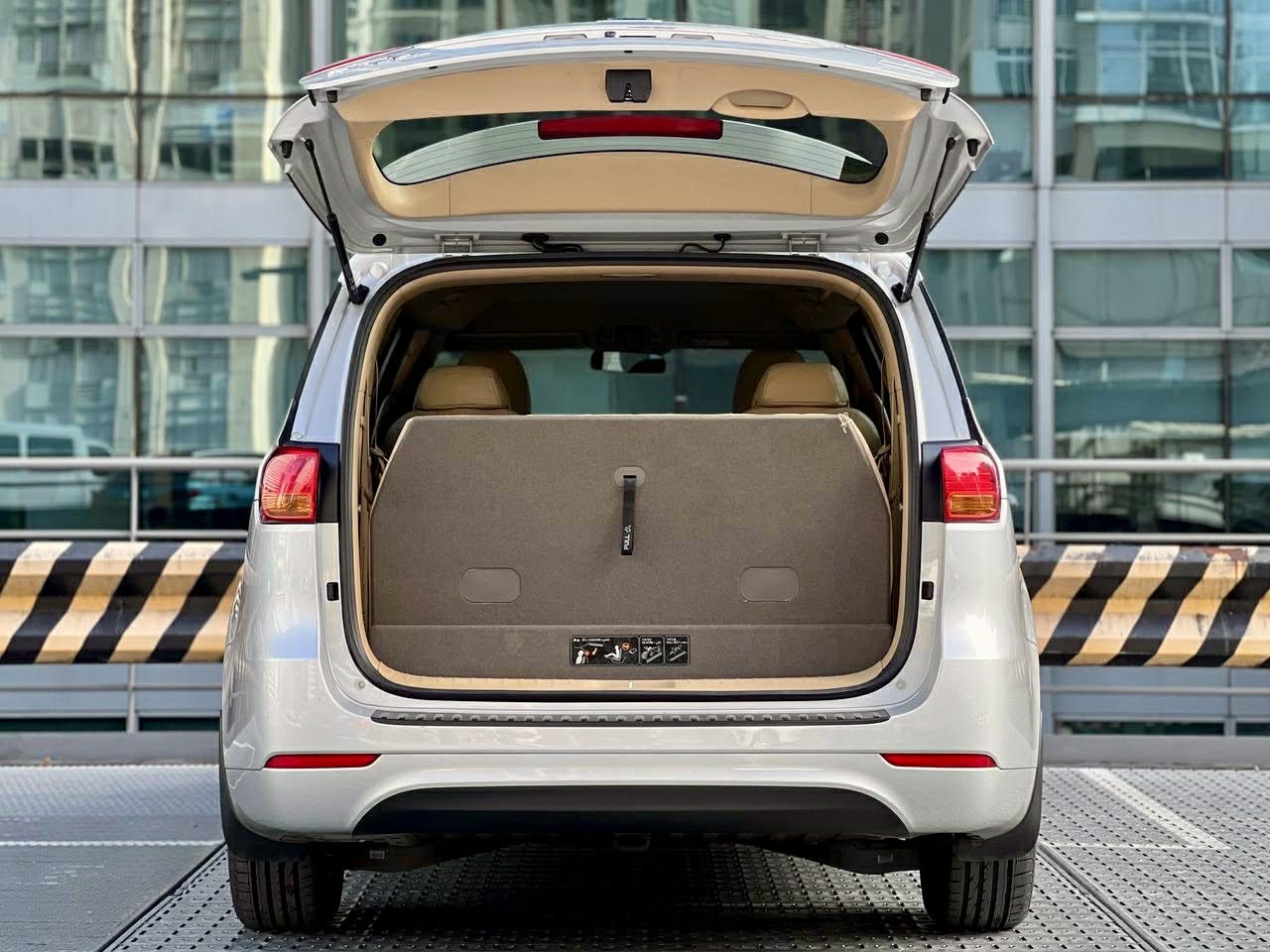 2017 Kia Carnival 2.2, Automatic, Diesel