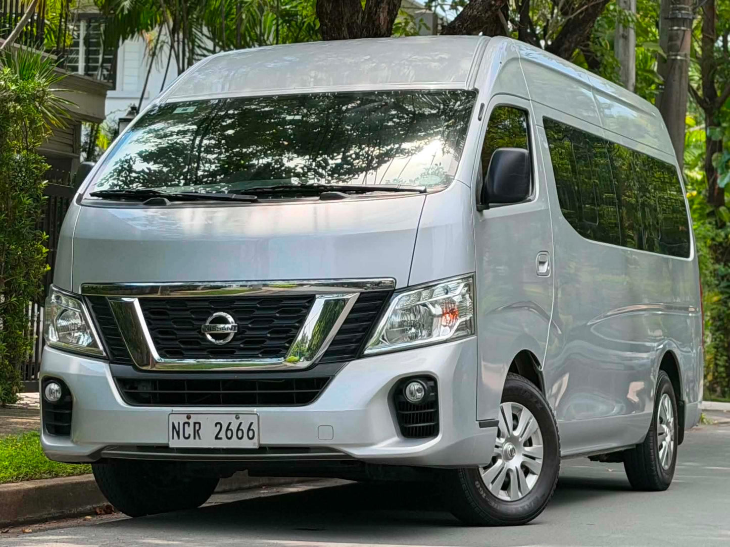 2018 Nissan Urvan Premium NV350 2.5, Automatic, Diesel Artista Van