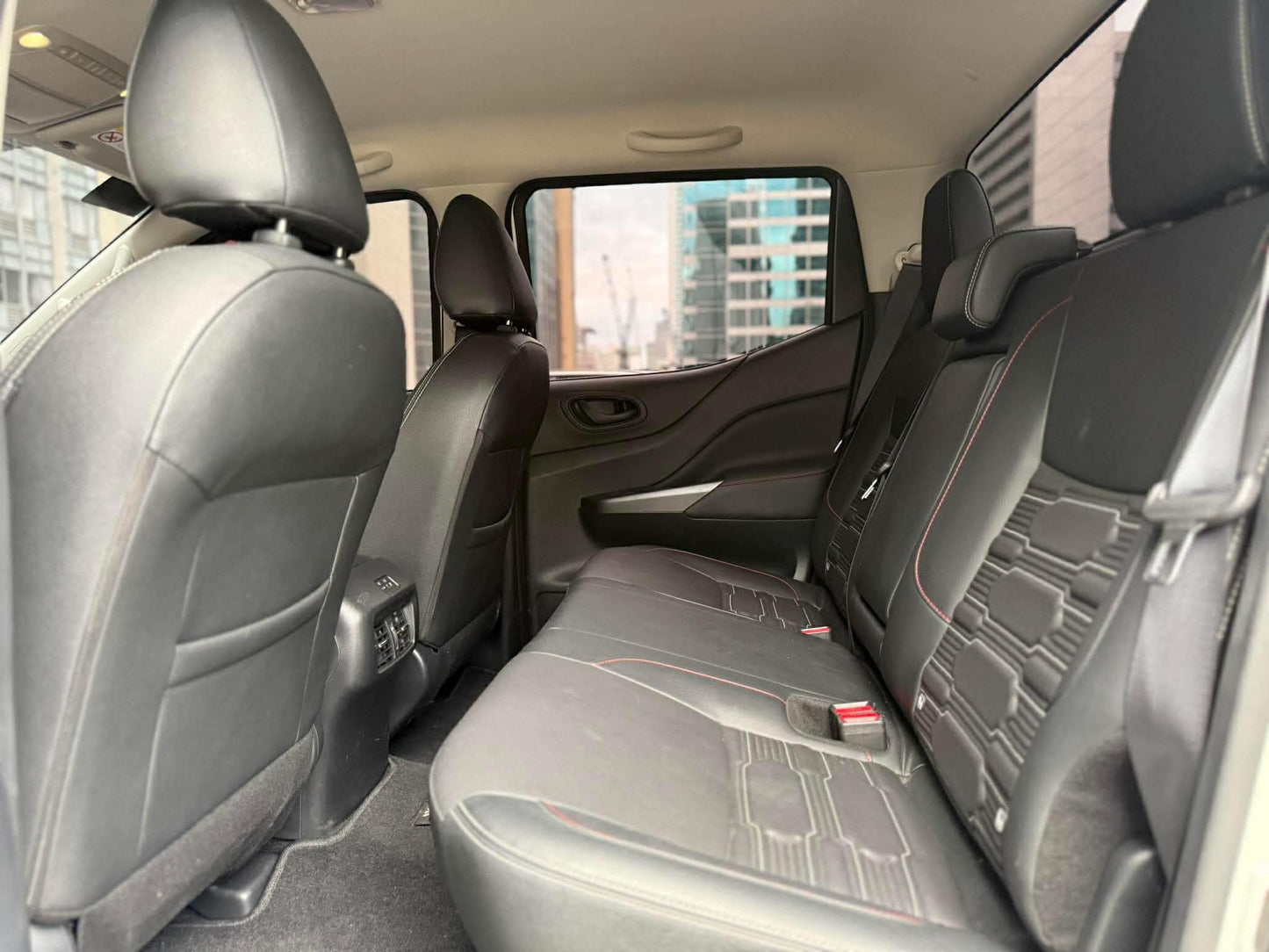 2025 Nissan Navara 2.5 Calibre-X, Automatic, Diesel