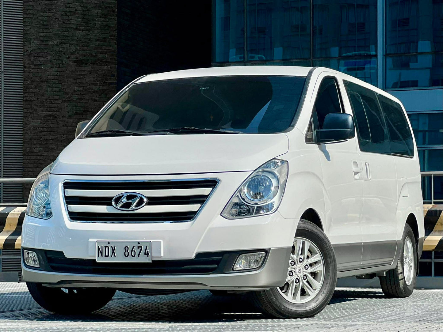 2016 Hyundai Grand Starex 2.5, Automatic, Diesel