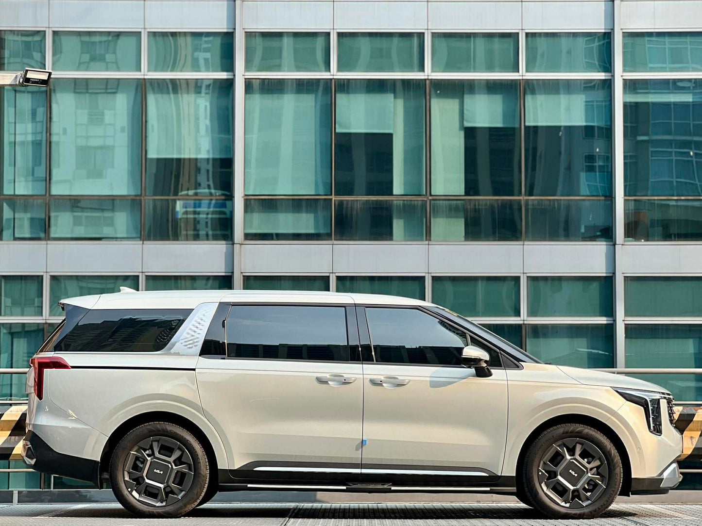 2025 Kia Carnival SX HEV 1.6 Turbo Hybrid, Automatic, Gas