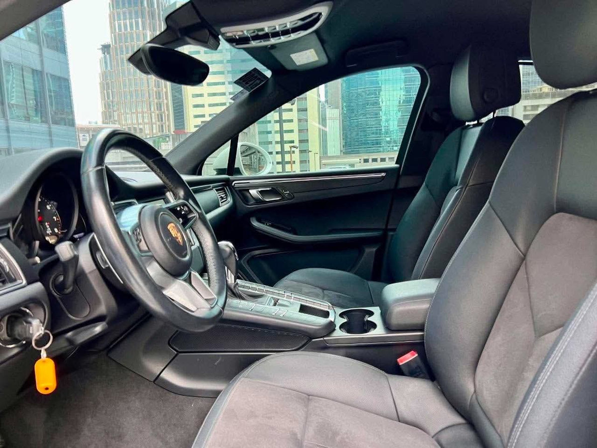 2015 Porsche Macan 2.0 Turbocharged AWD, Automatic, Gas