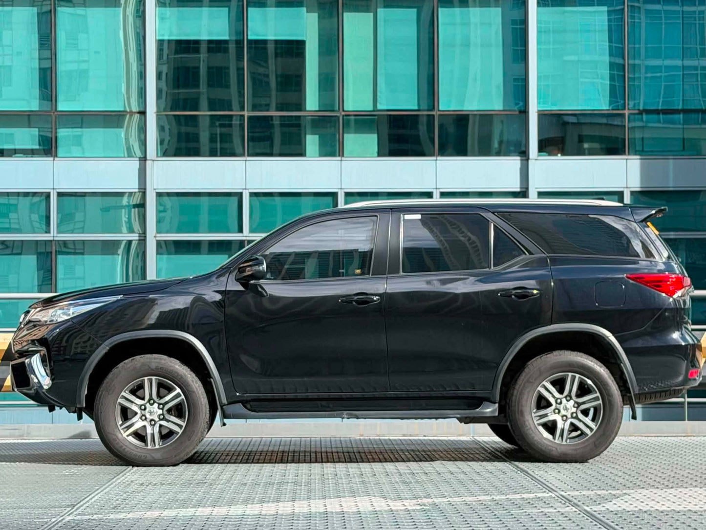 2018 Toyota Fortuner 4x2 2.4 G,  Automatic, Diesel