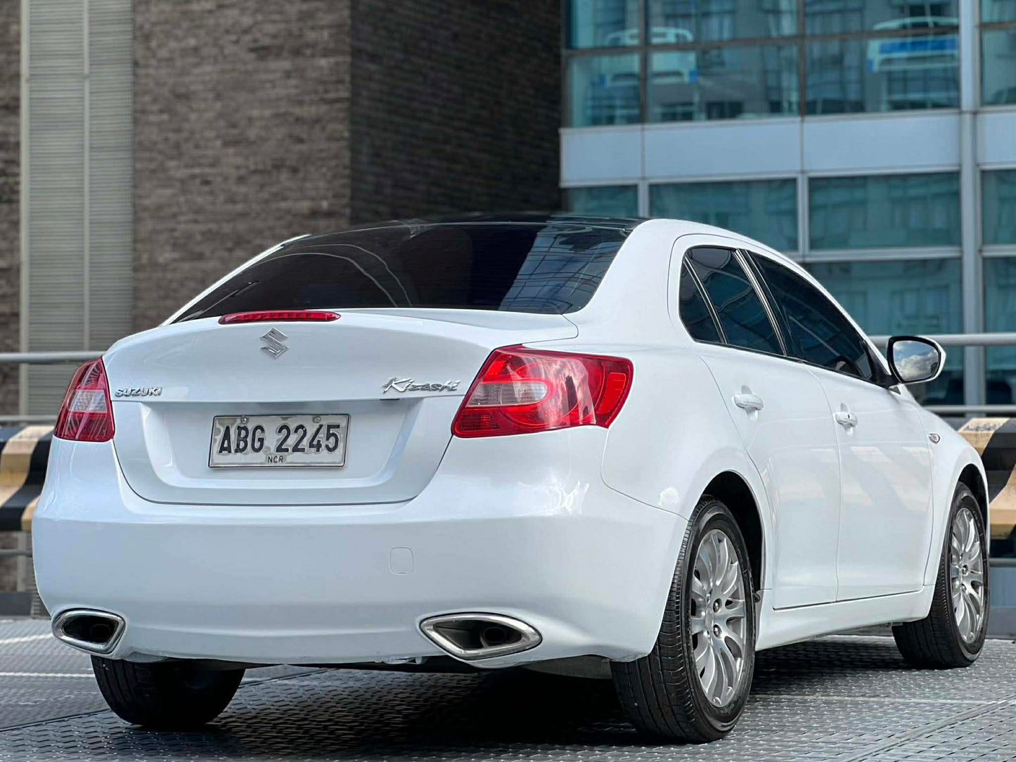 2012 Suzuki Kizashi 2.4, Automatic, Gas