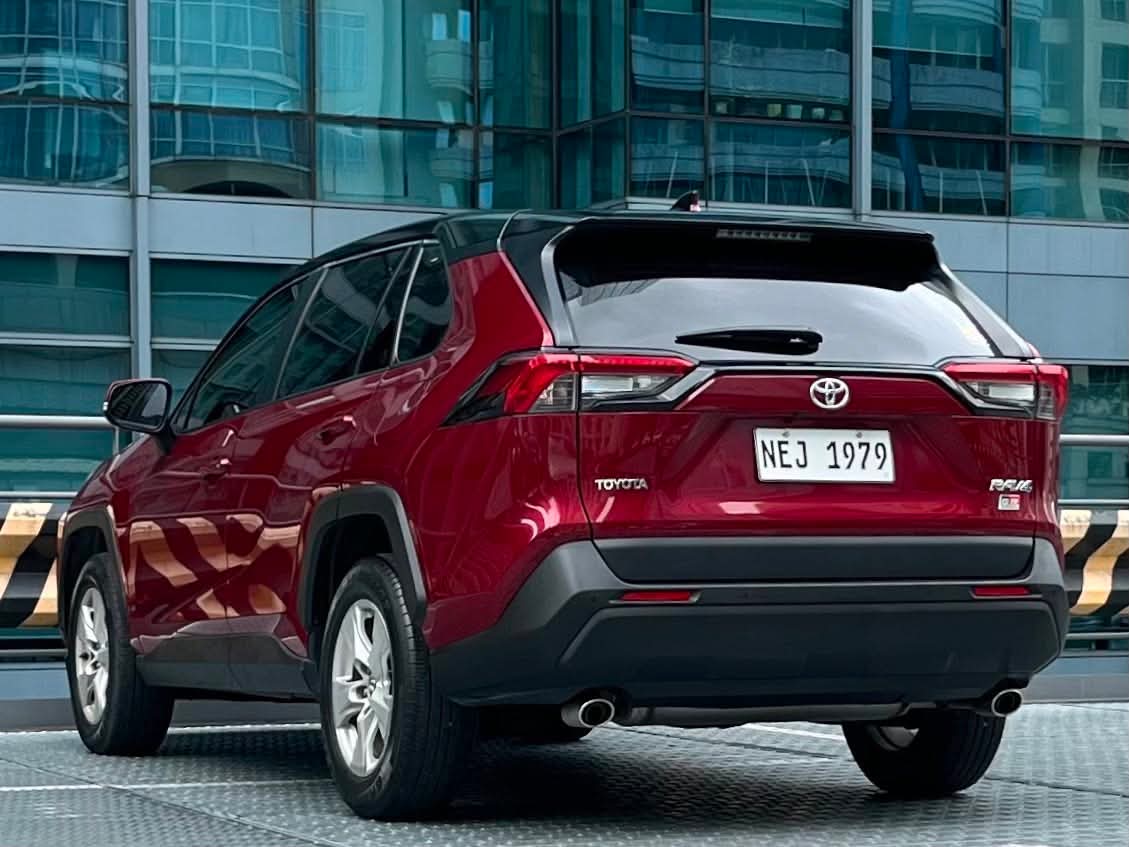 2019 Toyota RAV4 XLE 4x2 2.5,  Automatic, Gas
