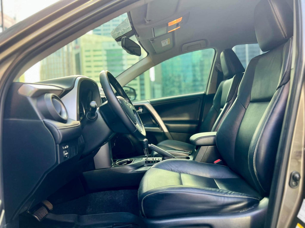 2017 Toyota Rav4 Premium,   Automatic, Gas