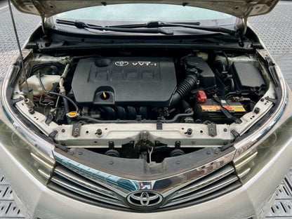 2014 Toyota Corolla Altis 1.6 V,  Automatic, Gas