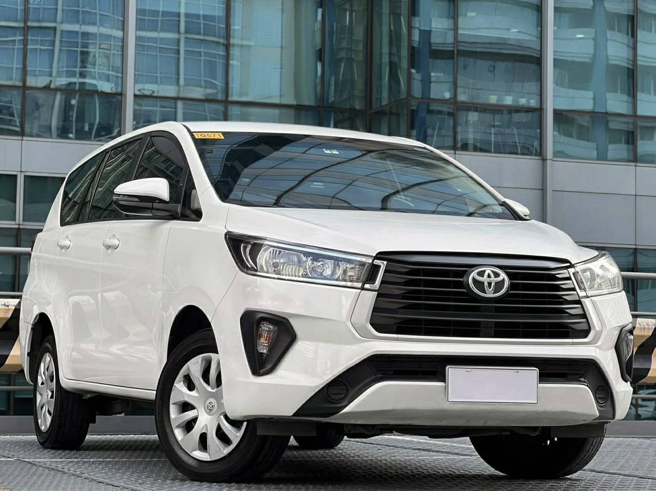 2022 Toyota Innova 2.8 J, Manual, Diesel