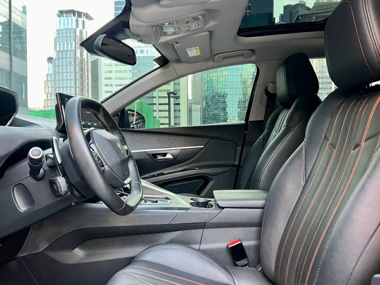 2022 Peugeot 5008 GT Gas Automatic,