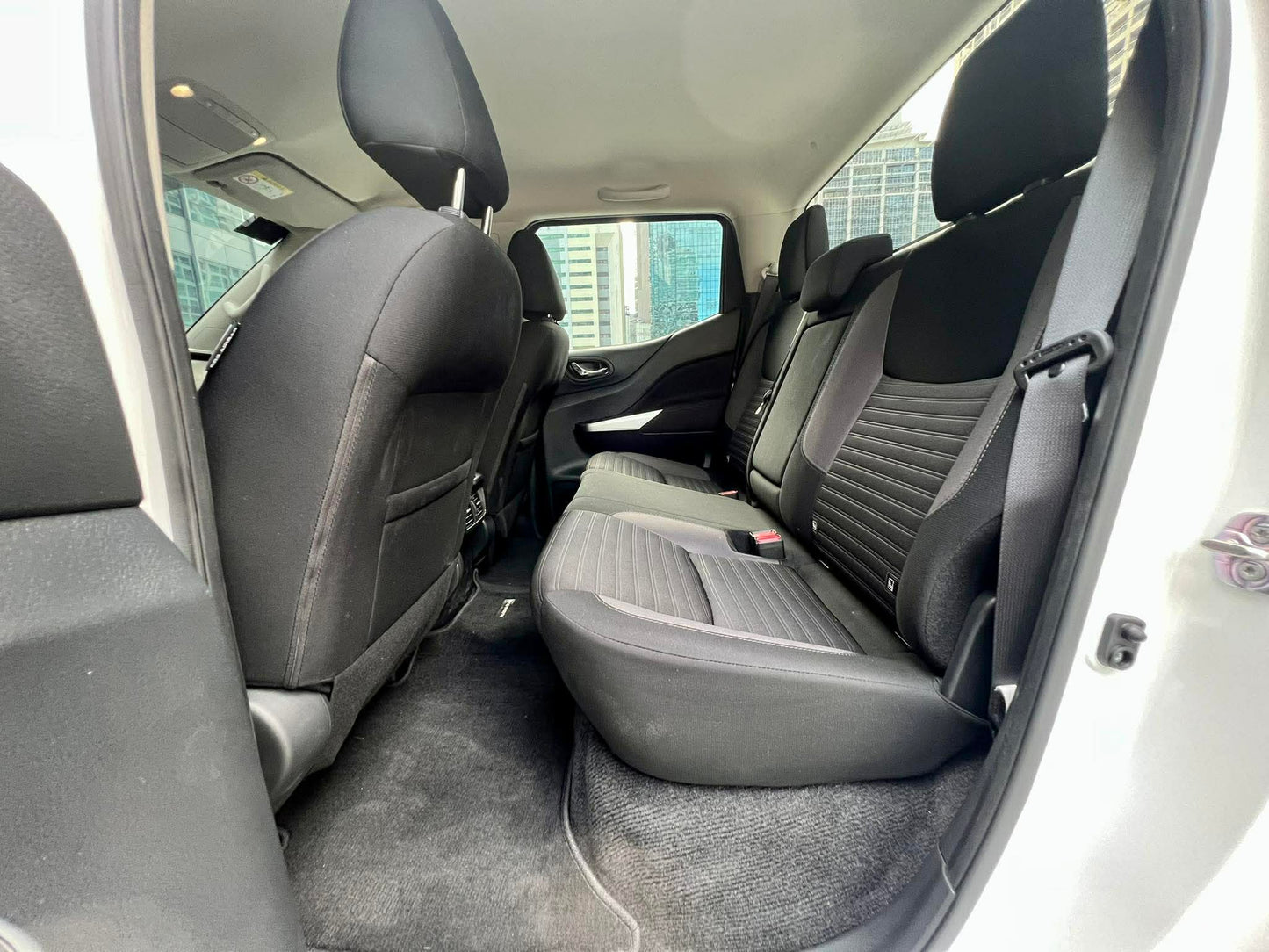 2025 Nissan Navara 2.5 VE Calibre 4xPro look, Automatic, Diesel