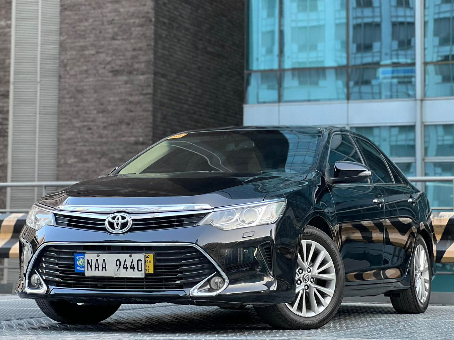 2018 Toyota Camry 2.5 V, Automatic, Gas