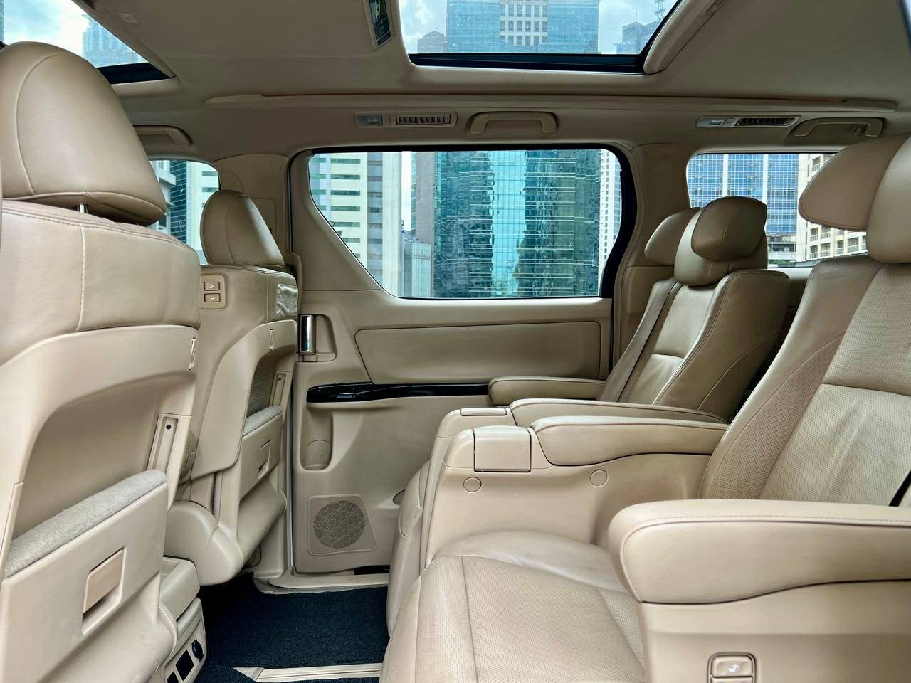 2013 Toyota Alphard 3.5 V6, Automatic, Gas