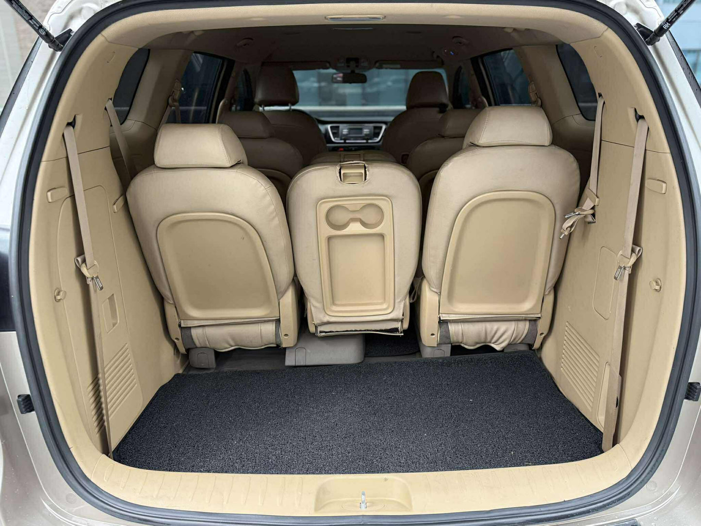 2016 Kia Grand Carnival EX 2.2, Automatic, Diesel