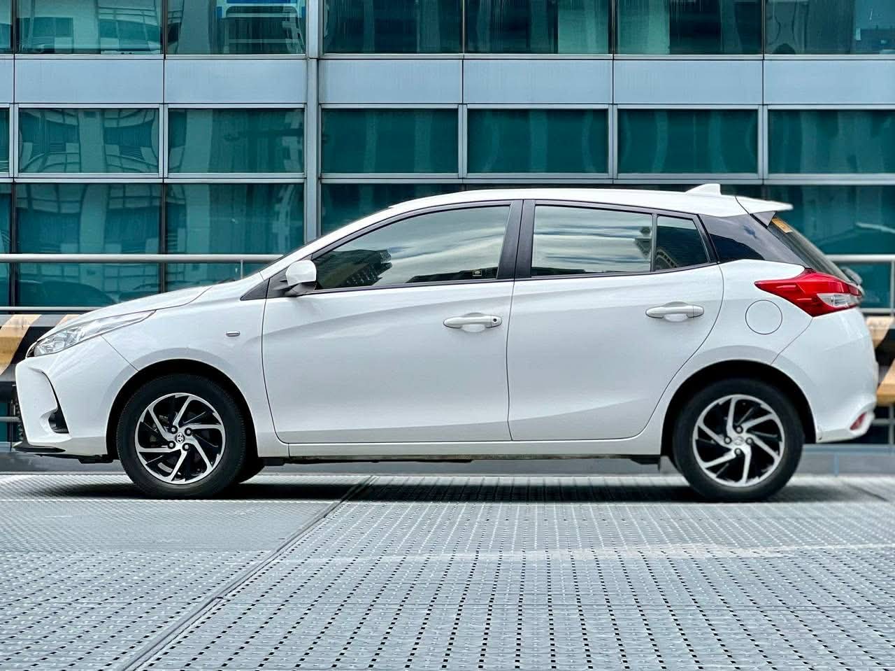 2021 Toyota Yaris 1.3 E  Hatchback Dual VVTi,  Automatic, Gas