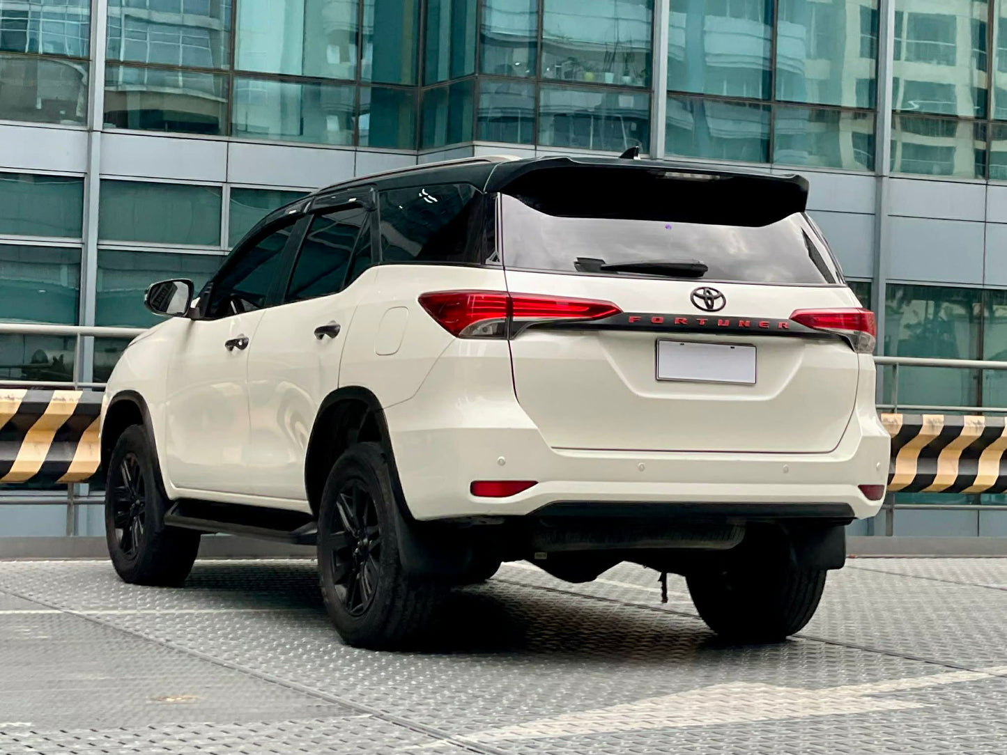 2018 Toyota Fortuner 2.4 V, Automatic, Diesel