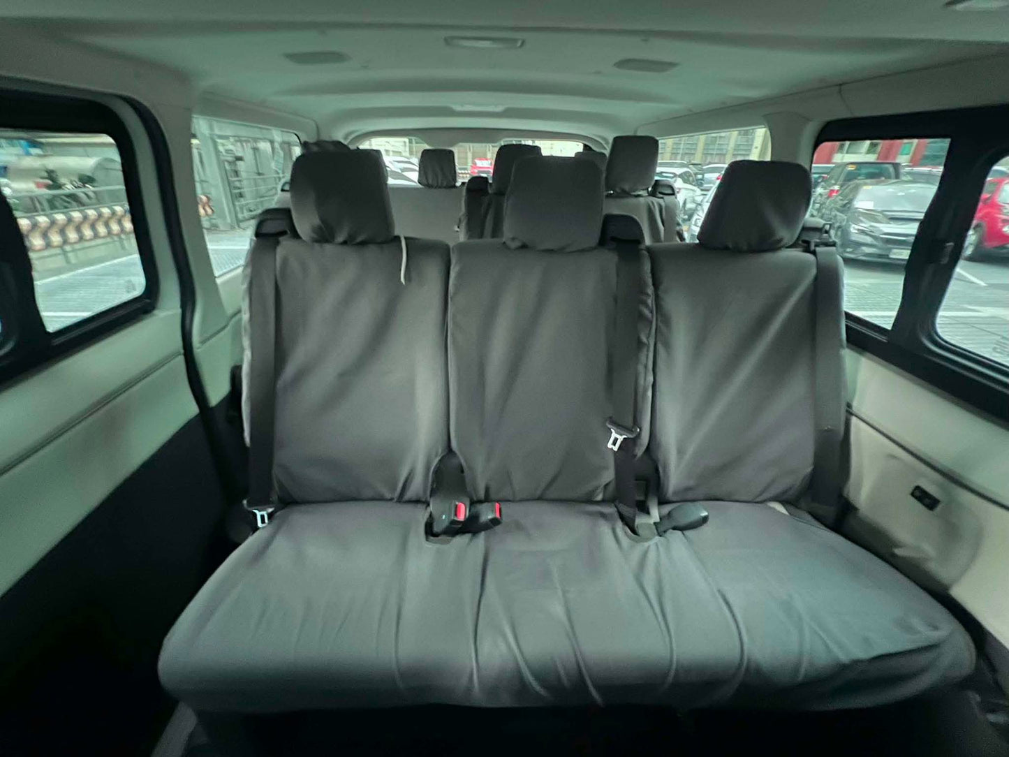 2019 Toyota HiAce 2.8 GL Grandia 2-Tone, Manual, Diesel