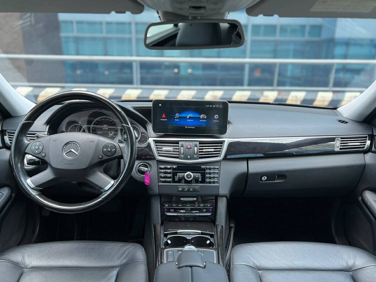 2010 Mercedes Benz E300 Avantgarde 3.0 V6, Automatic, Gas