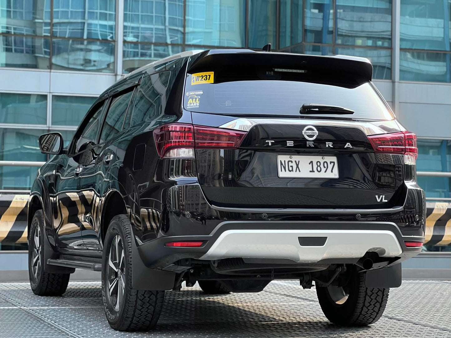 2022 Nissan Terra VL 4x2, Automatic, Diesel