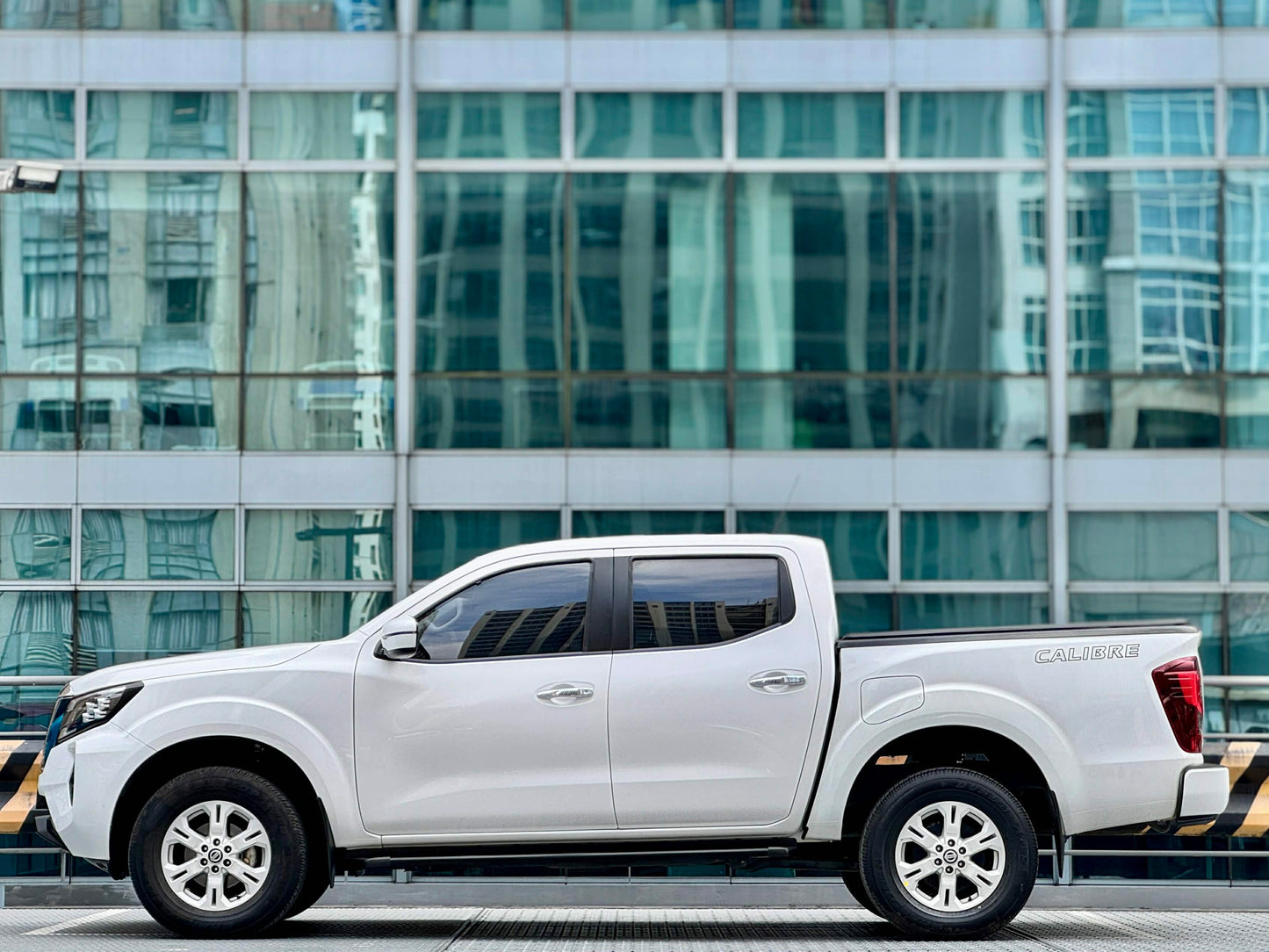 2023 Nissan Navara VE 4x2 2.5, Automatic, Diesel