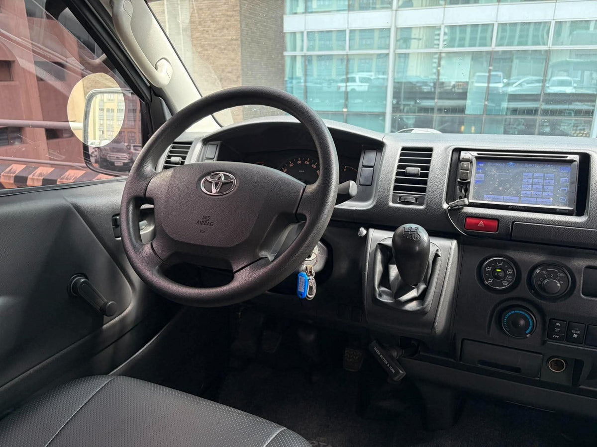 2014 Toyota Hiace Commuter 2.5, Manual, Diesel