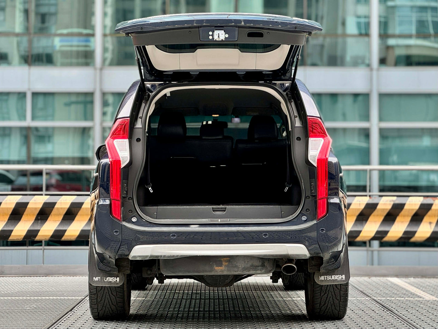 2016 Mitsubishi Montero GLS Premium 2.5, Automatic, Diesel