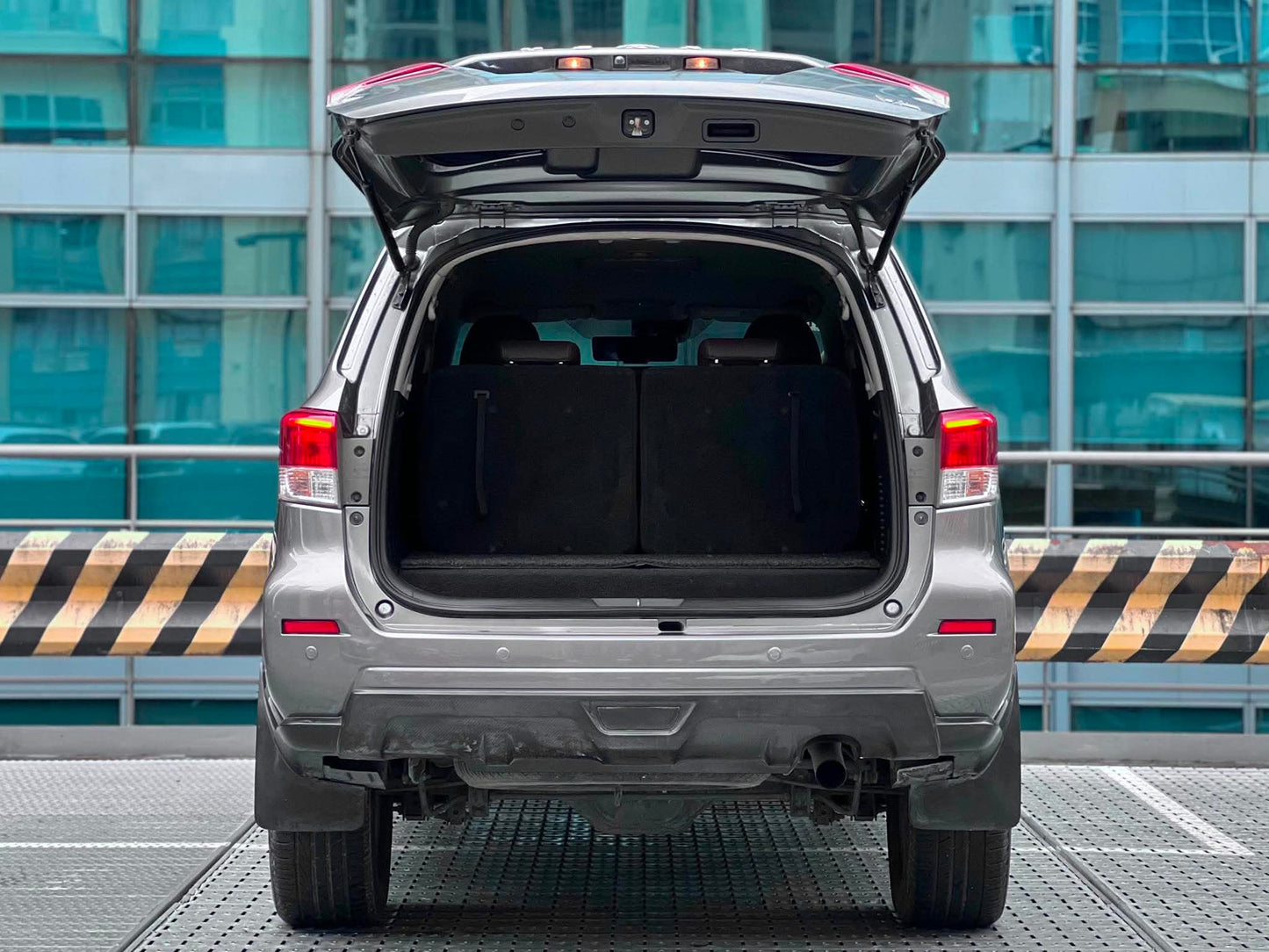 2019 Nissan Terra VL 4x2 2.5, Automatic, Diesel!