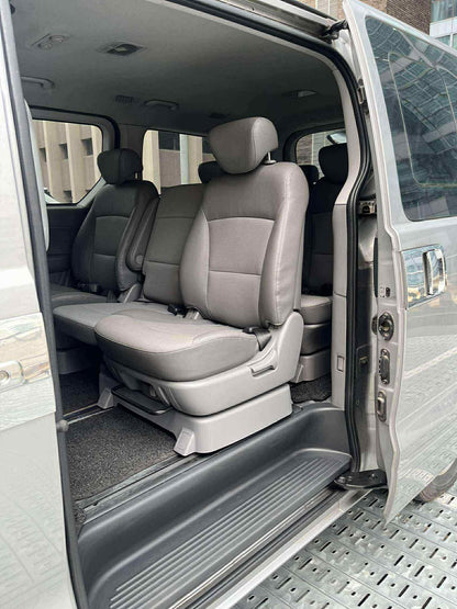 2011 Hyundai Grand Starex CVX 2.5, Automatic, Diesel