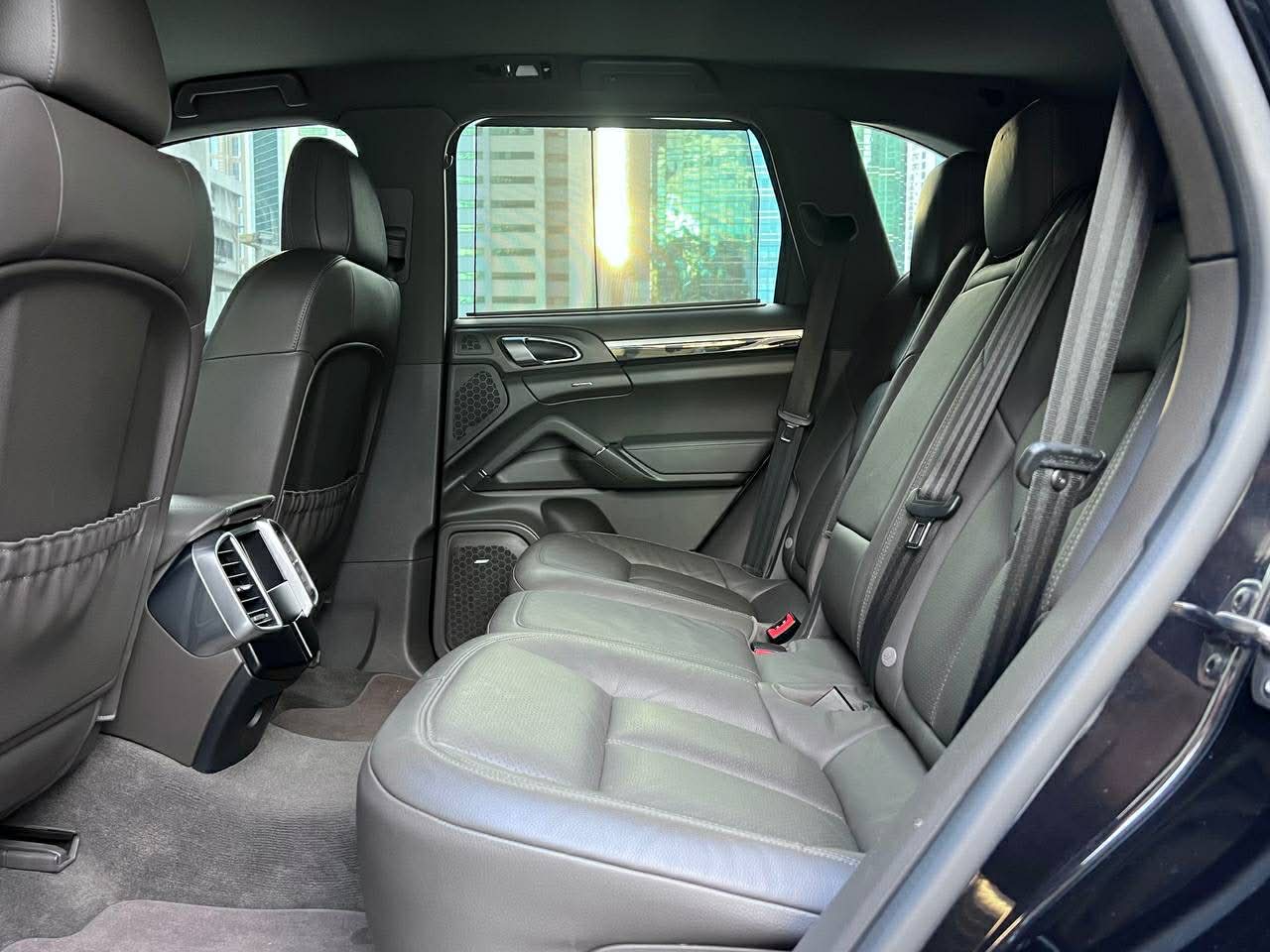 2018 Porsche Cayenne 3.6 V6, Automatic, Gas