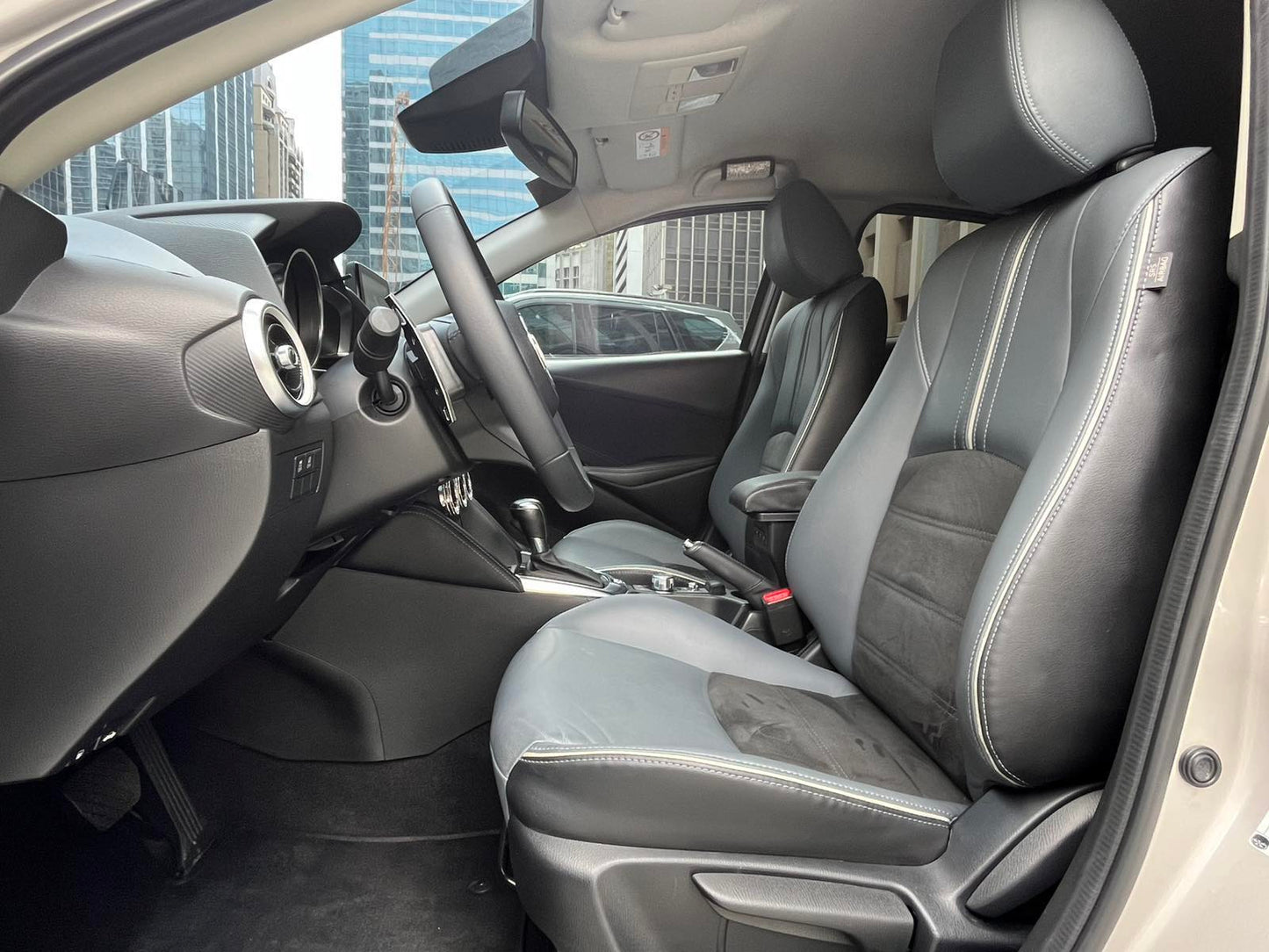 2022 Mazda 2 Hatchback 1.5, Automatic, Gas