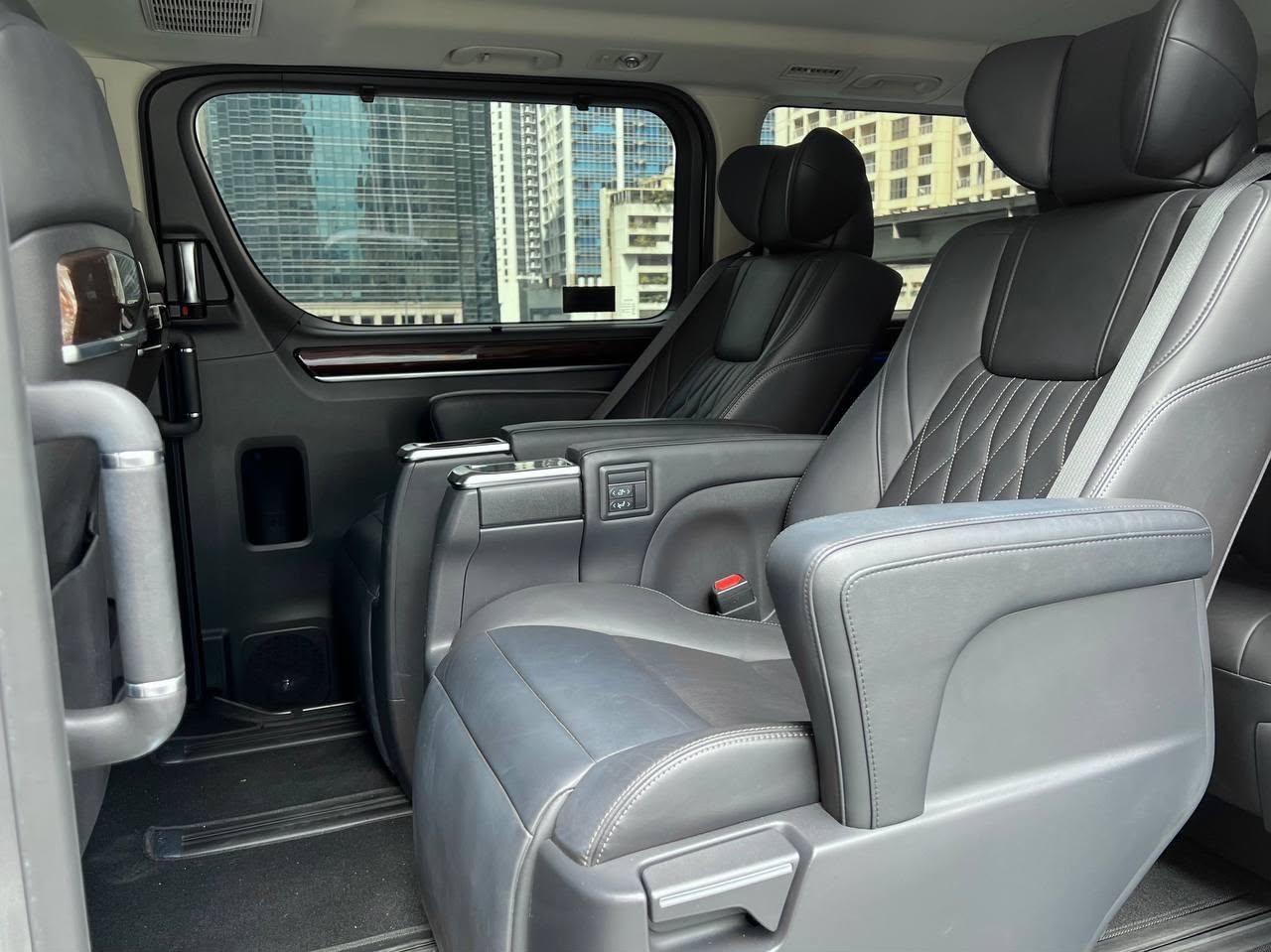 2022 Toyota HiAce Super Grandia Elite 2.8, Automatic, Diesel