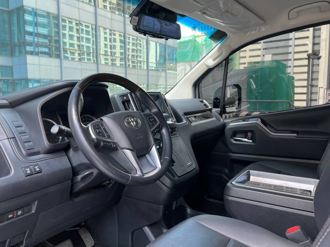 2022 Toyota HiAce Super Grandia Elite 2.8, Automatic, Diesel