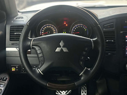 2011 Mitsubishi Pajero GLS 4x4 3.8 V6,  Automatic, Gas