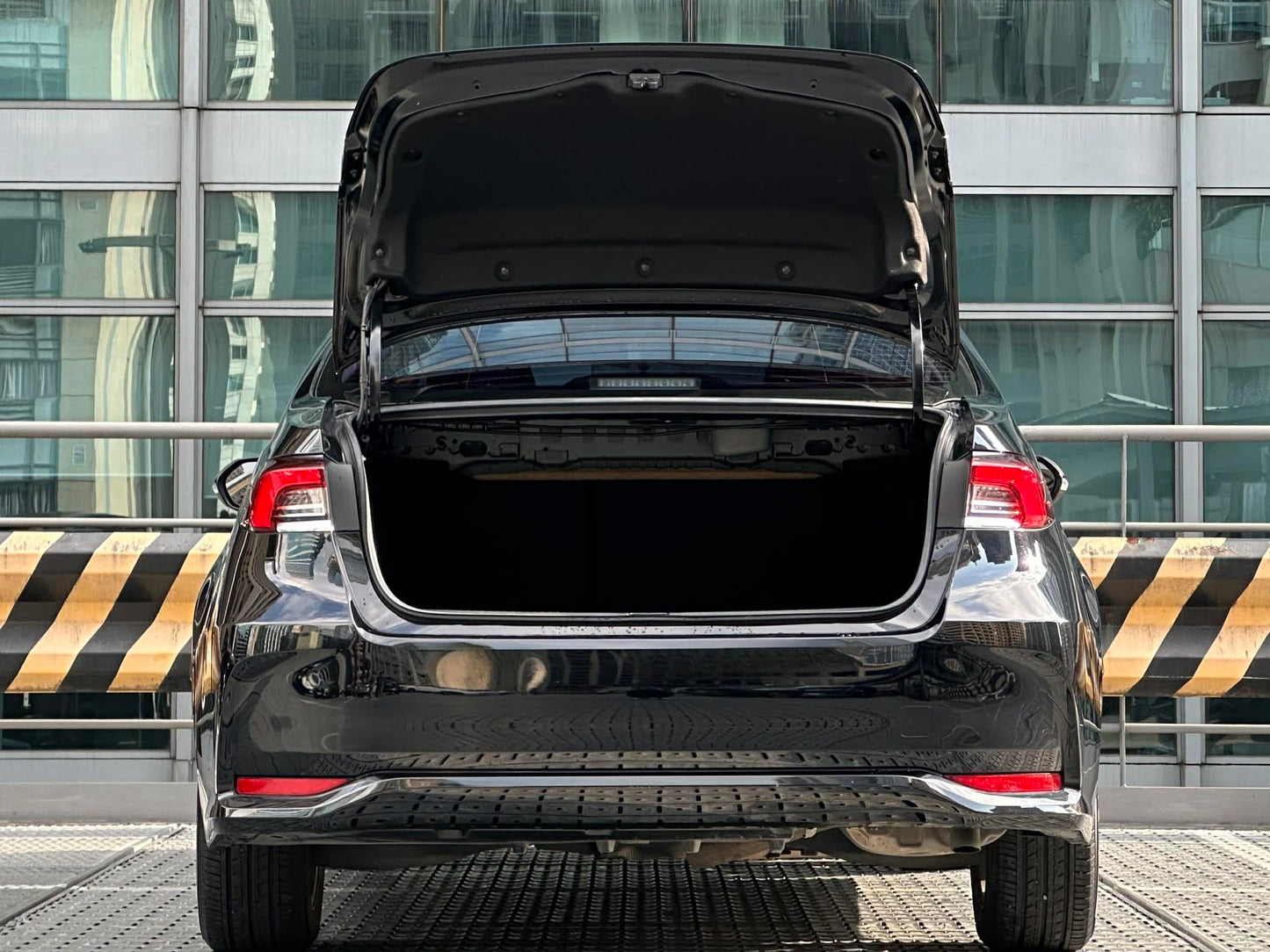 2019 Toyota Altis 1.6 G, Automatic, Gas