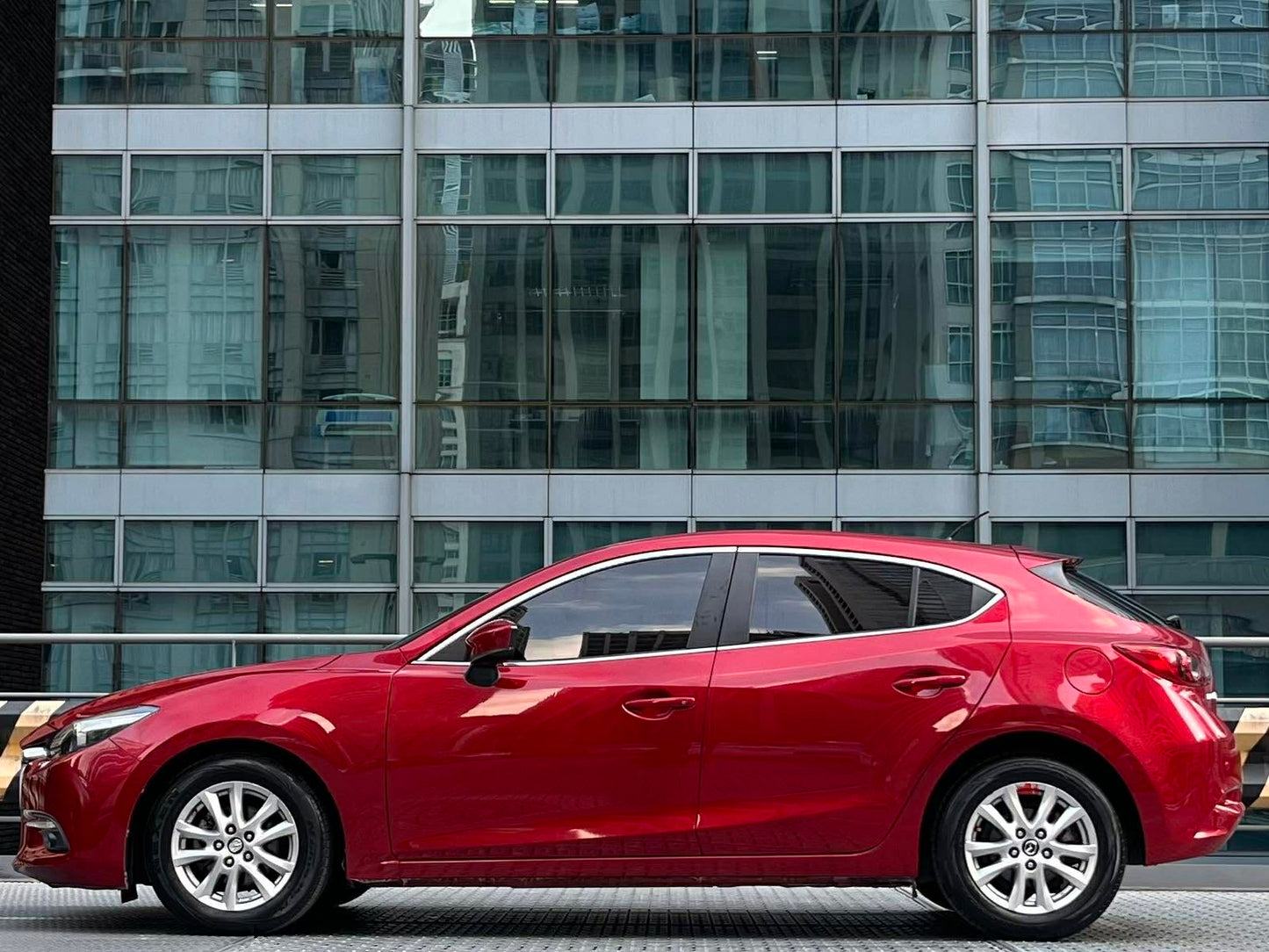 2019 Mazda 3 HB 1.5  Automatic, Gas