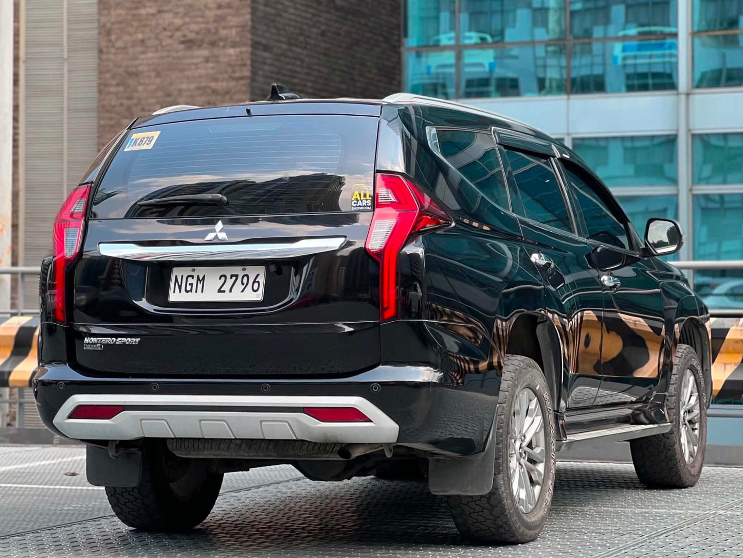 2020 Mitsubishi Montero Sport GLS,Automatic Diesel