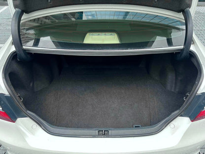 2017 Toyota Camry 2.5 V, Automatic, Gas