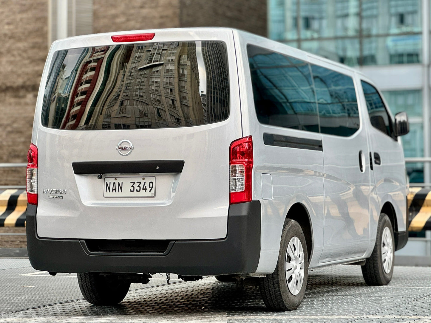 2020 Nissan Urvan NV350 2.5, Manual, Diesel